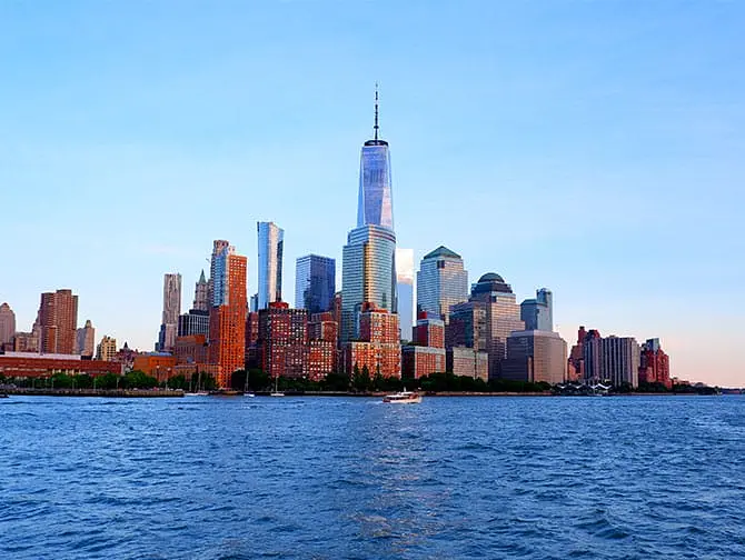 Hudson River Dinner Cruise in New York - One World Trade