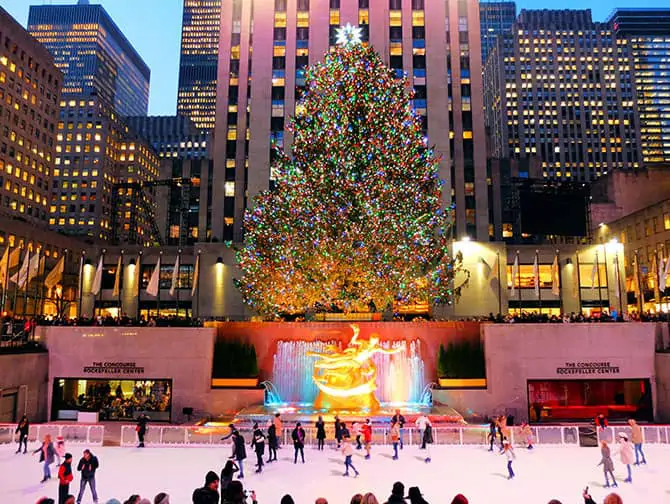 Ice Skating in New York - Skating at Rockefeller Center