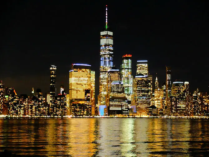 Bateaux New York Dinner Boat Tour - Skyline