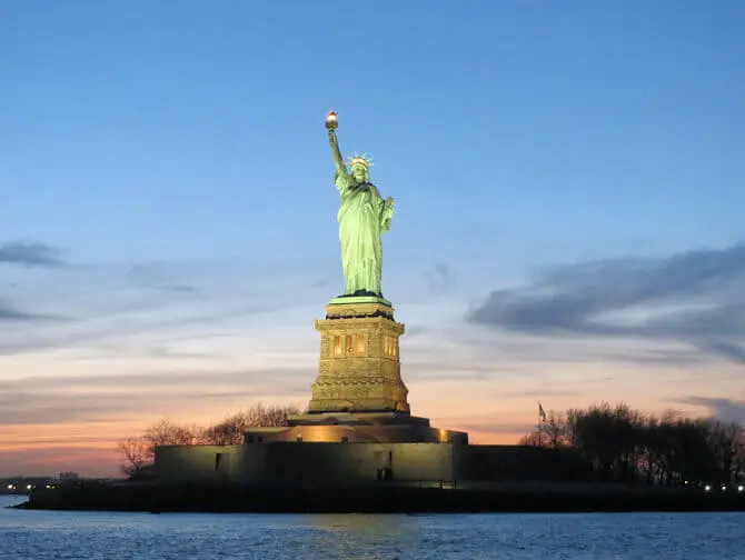 Twilight Boat Tour - Statue of Liberty