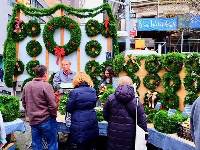 New York Markets - Christmas Wreaths at Union Square