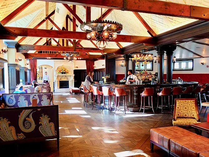 Central Park Tavern on the Green Bar