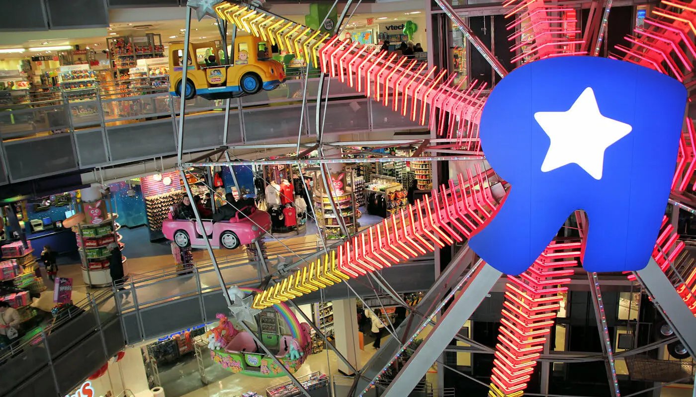 Ferris Wheel at Toys"R"Us in New York 