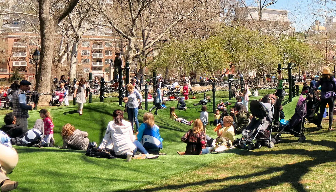 Playgrounds in New York - Washington Square Playground