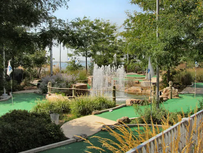 Playgrounds in New York - Pier 25 Playground