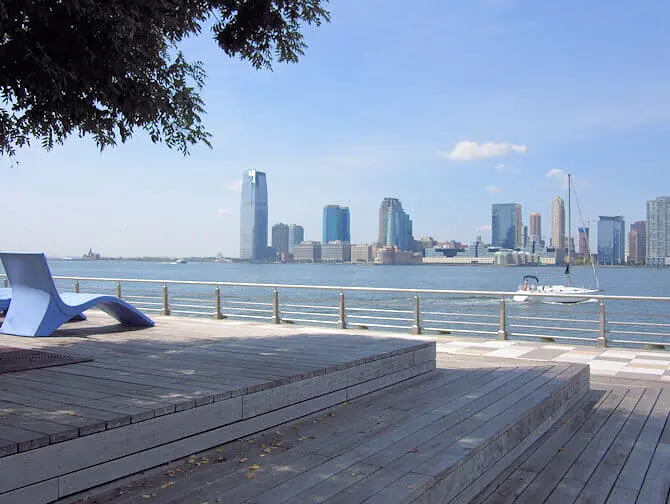 Playgrounds in New York - The Pier 25 Playground