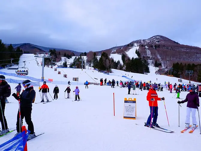 Ski or Snowboard Day trip in New York - NewYorkCity.ca