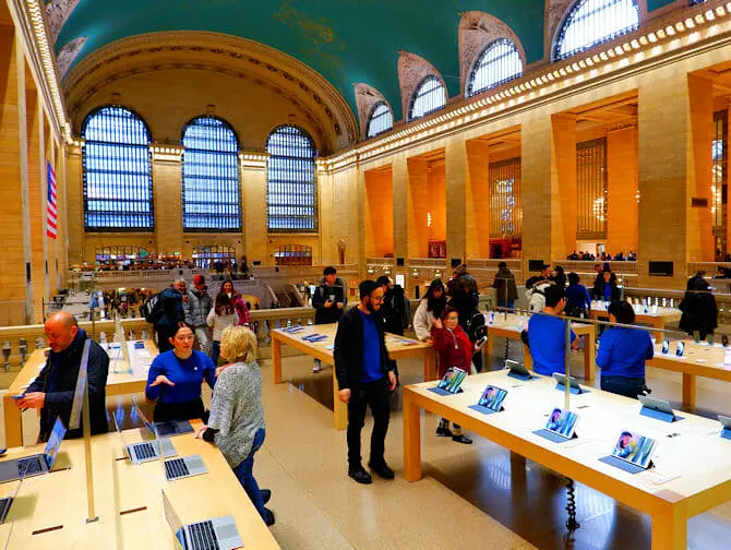Electronics and Gadgets in New York - Apple Store Grand Central