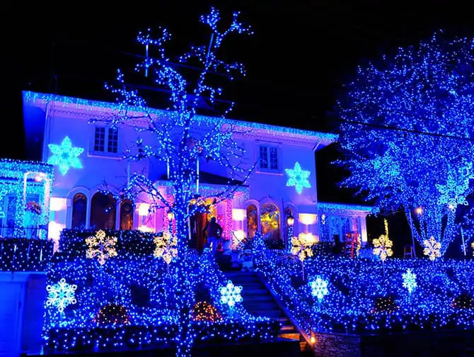 Dyker Heights Christmas Lights - Blue Lights