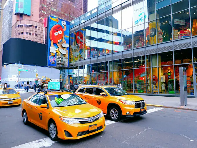 Things to do in Theater District - M&M Store