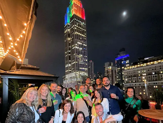 Rooftop Bar Tour in New York Empire State Building