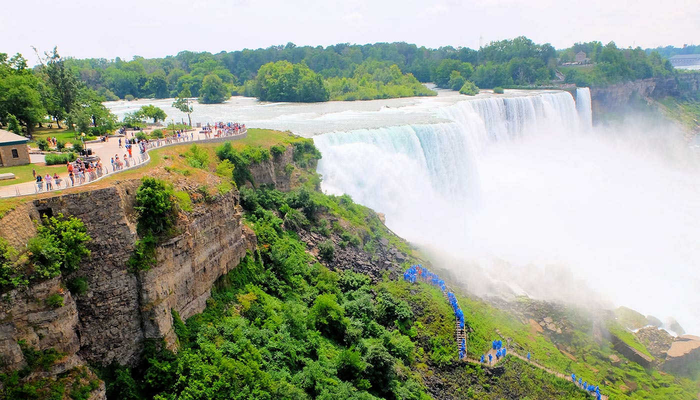 New York to Niagara Falls by Bus Day Trip NewYorkCity.ca