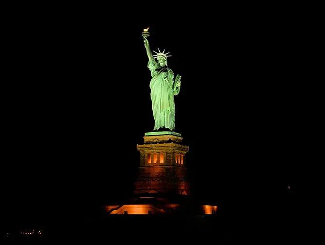Christmas Spirit Cruise in New York Statue of Liberty