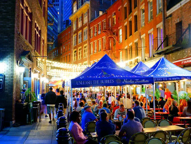 Stone Street Restaurants in New York Winter