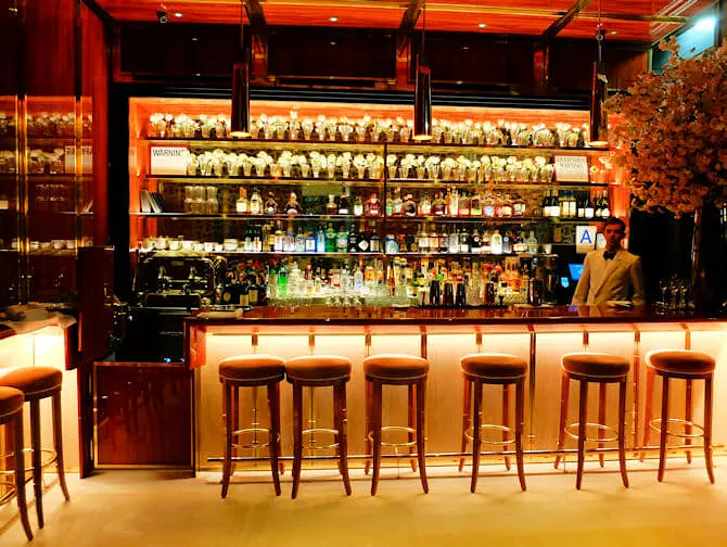 Things to do in South Street Seaport - Cocktail Bar