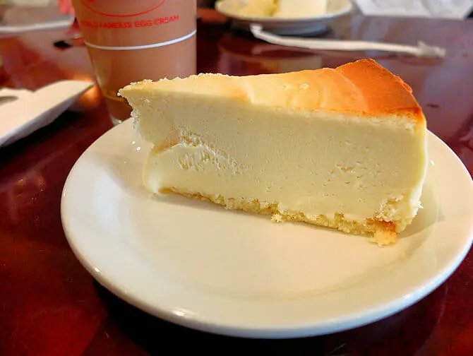 The best cheesecake in New York - Cheesecake at Junior's