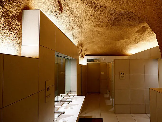 Public Bathrooms in New York - Toilets