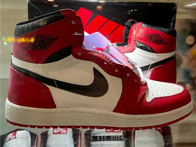 Sneaker Stores in New York - hoes