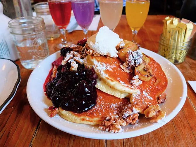 Breakfast in New York - Bubbys inside