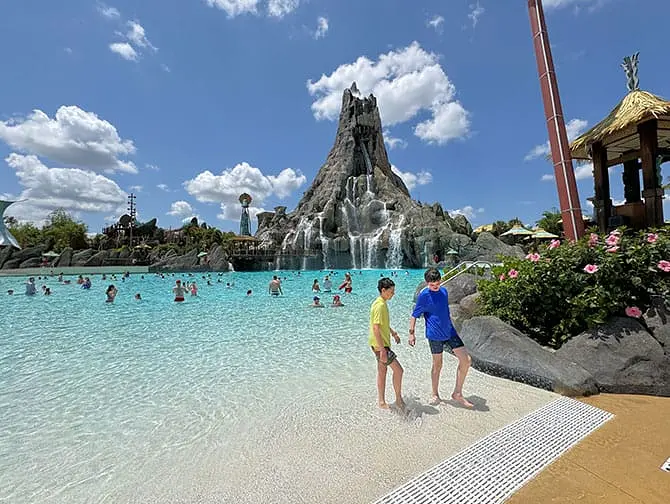 Combine New York with Orlando Universal Studios Florida Volcano Bay