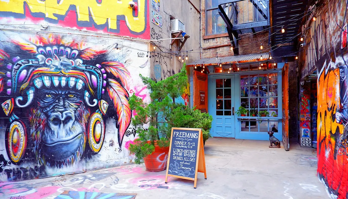 Typical American Food in New York - Freemans Restaurant Freeman Alley