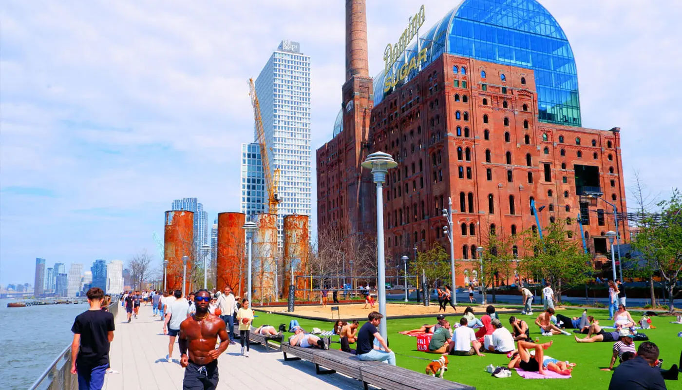 Walking Route Williamsburg - Greenpoint in New York - Explore Brooklyn